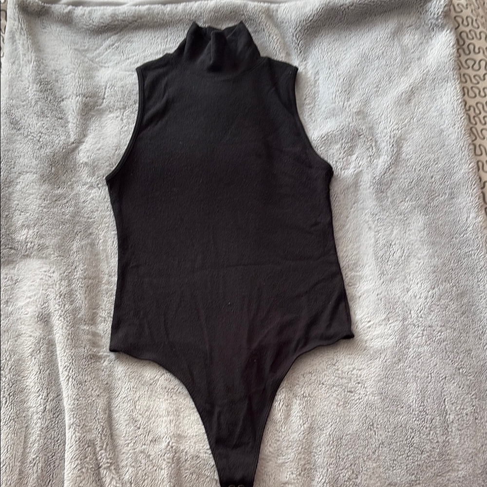 EUC Women’s American Eagle Black Sleeveless Mock Neck Bodysuit Size M